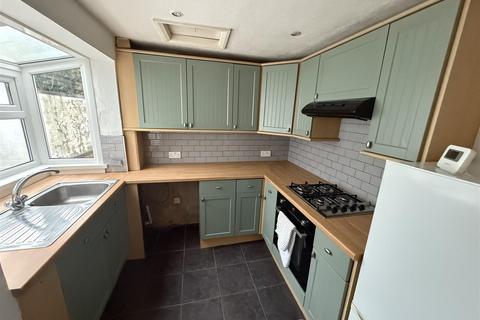 2 bedroom house to rent, Edge End Road, Great Harwood, Blackburn