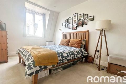 1 bedroom apartment for sale, High Street, Iver, Buckinghamshire