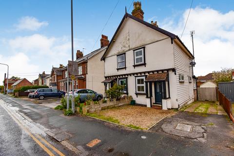 2 bedroom semi-detached house to rent, London Road, Stanway, Colchester, CO3