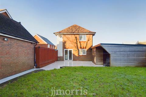 3 bedroom detached house for sale, Parc Llwyn Celyn, St. Clears, Carmarthen