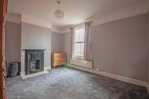 2 bedroom end of terrace house for sale, Wood Street, Chelmsford