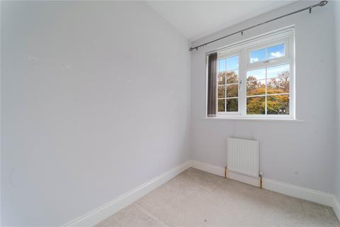 3 bedroom detached house to rent, Becker Road, Colchester, Essex, CO3