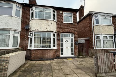 3 bedroom semi-detached house to rent, Leicester, le4 9eg