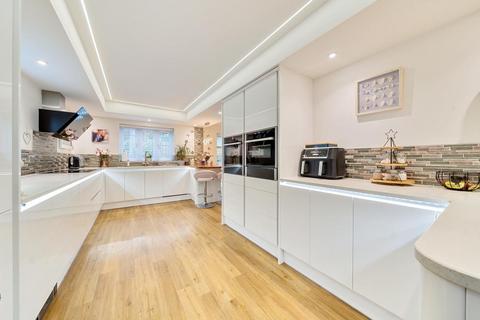14 Longwood, Walderslade, Chatham, ME5 9JG