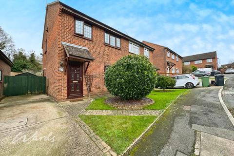 3 bedroom semi-detached house to rent, Reinden Grove Downswood ME15