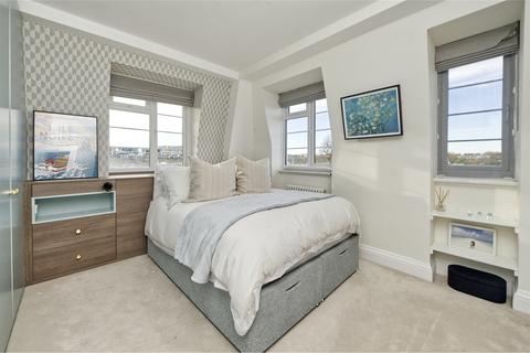 3 bedroom flat for sale, Marlborough Court, London, W8