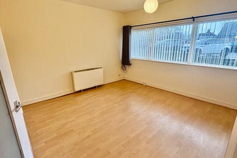 1 bedroom flat to rent, Moorside Court, Newcastle Upon Tyne