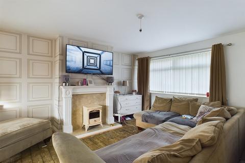 12 Staveley Walk, Ormesby, Middlesbrough, TS7 9JR