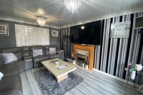 5 bedroom detached house for sale, Mona Road, Chadderton, Oldham, OL9 8NS