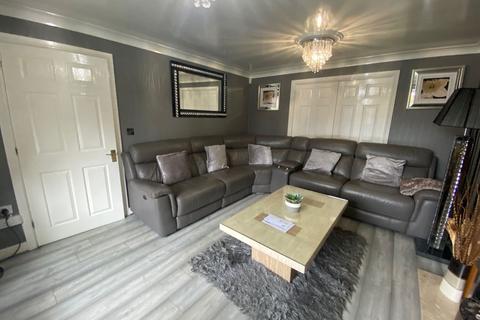 5 bedroom detached house for sale, Mona Road, Chadderton, Oldham, OL9 8NS