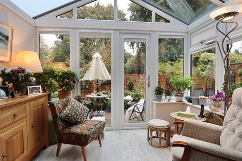17 Abbey Walk, Great Missenden, HP16 0AY
