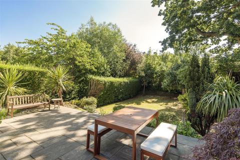 4 bedroom semi-detached house to rent, HUTCHINGS WALK, HAMPSTEAD GARDEN SUBURB, NW11