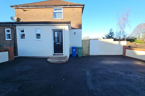 2 bedroom ground floor flat to rent, Wigan, Wigan WN6