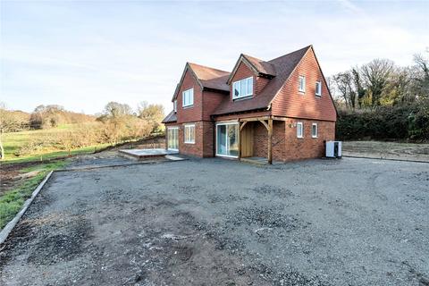 3 bedroom detached house to rent, Ticehurst Road, Hurst Green