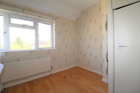 3 bedroom terraced house to rent, Manton Crescent, Lenton Abbey, NG9 2GB