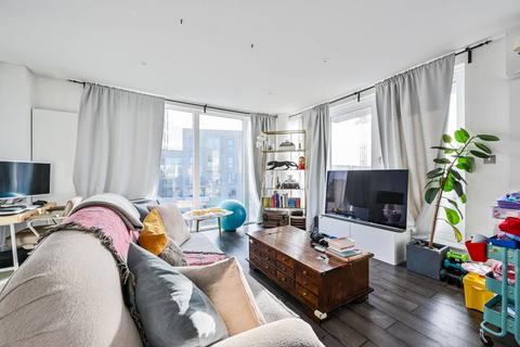 2 bedroom flat for sale, Farnsworth Court, Greenwich, London, SE10