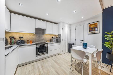 3 bedroom flat for sale, John Harrison Way, Greenwich, London, SE10