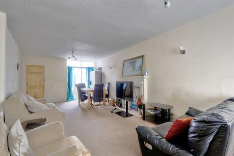 3 bedroom end of terrace house for sale, Petch Street, Stockton-On-Tees, TS18