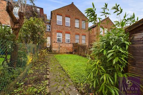 3 bedroom terraced house to rent, Oakleigh Road South, New Southgate N11