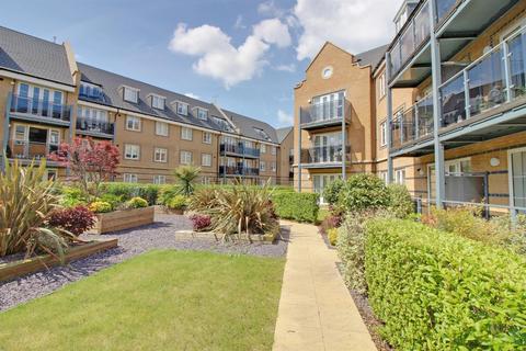 2 bedroom apartment to rent, Constables Way, Hertford SG13