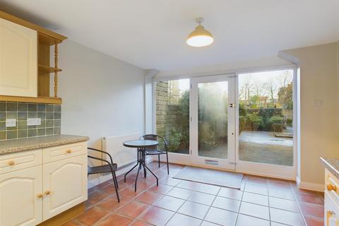 2 bedroom coach house for sale, St. Johns Road, Buxton