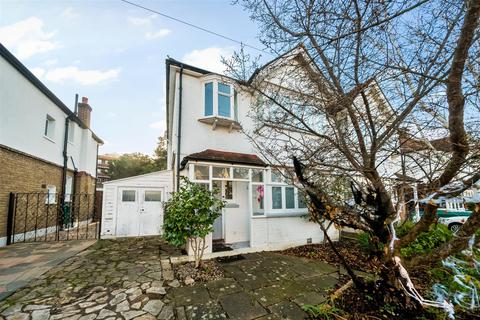 4 bedroom semi-detached house to rent, Norbiton Avenue, Kingston upon Thames KT1