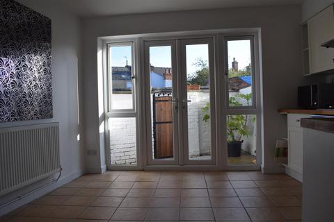 2 bedroom terraced house to rent, Cheltenham, Gloucestershire