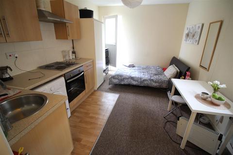 Studio to rent, West Luton Place, Adamsdown, Cardiff