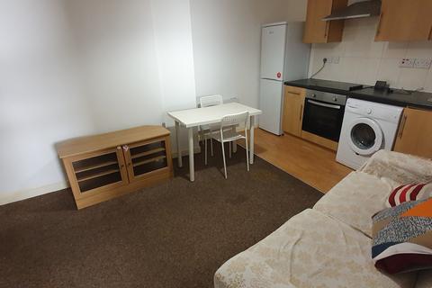 1 bedroom flat to rent, Flat 3, 1 West Luton Place