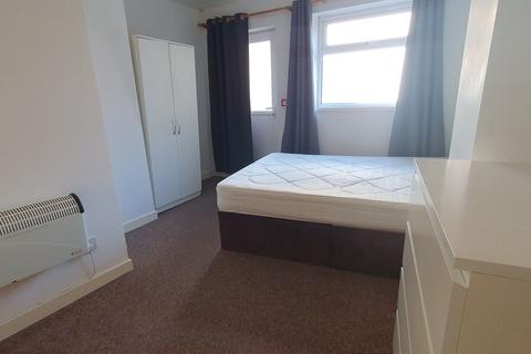 1 bedroom flat to rent, Flat 3, 1 West Luton Place