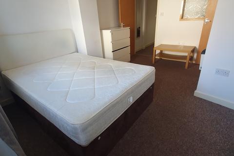 1 bedroom flat to rent, Flat 3, 1 West Luton Place