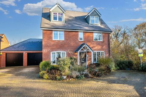 5 bedroom detached house for sale, Harebell Road, Andover, SP11 6RG