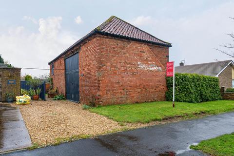 2 bedroom detached house for sale, 12 Highfield Road, Saxilby, Lincoln, Lincolnshire, LN1