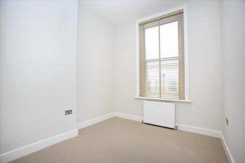 1 bedroom apartment to rent, Chiswick High Road, Chiswick, W4