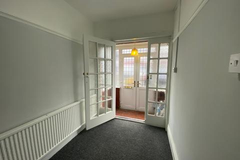 4 bedroom end of terrace house to rent, Sandhurst Drive Ilford IG3 9DD