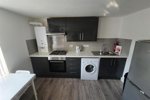 1 bedroom flat to rent, Russell Street, Cathays, Cardiff