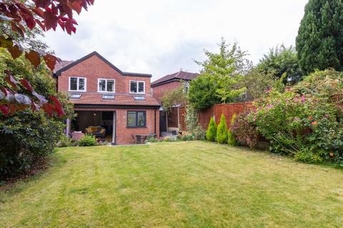 4 bedroom semi-detached house for sale, Ivygreen Road, Chorlton Green