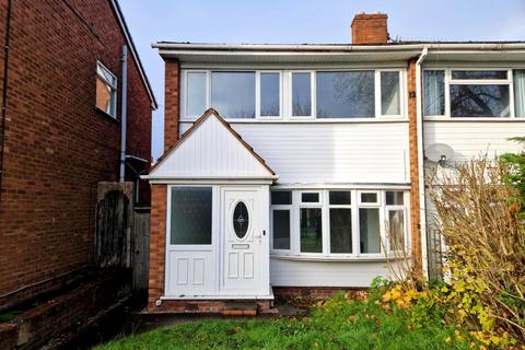 3 bedroom semi-detached house to rent, Daywell Rise, Rugeley, WS15 2RE