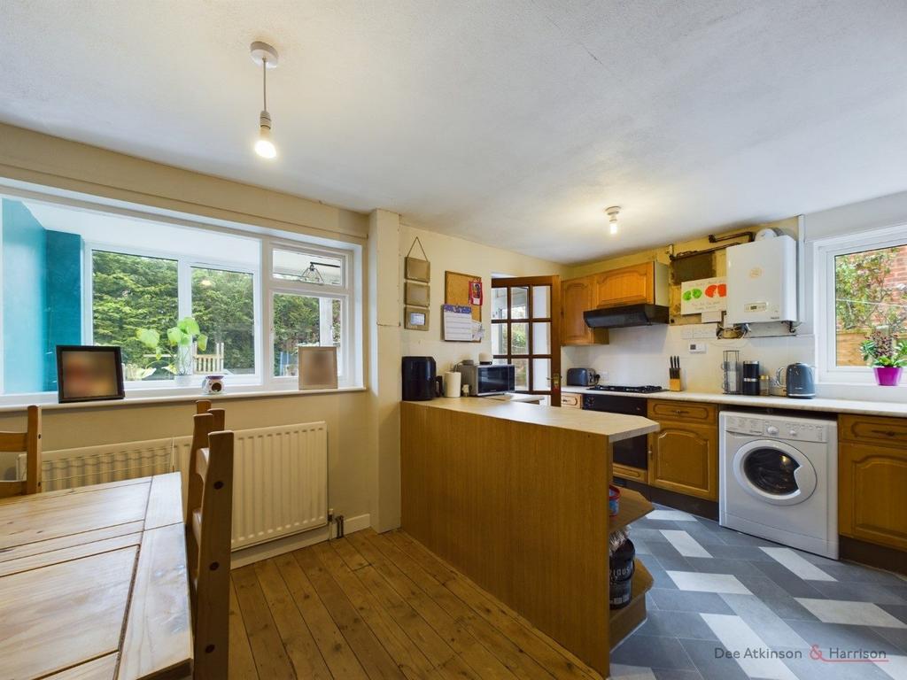 Kitchen/Dining Room