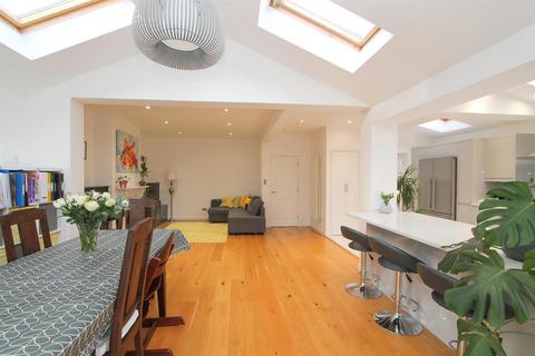 37 Prior Avenue, Sutton, SM2 5HY