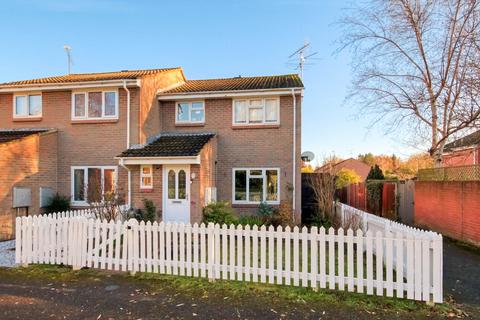 3 bedroom end of terrace house for sale, Peacock Walk, Wokingham RG41