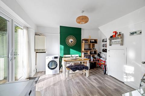 12 Crabble Close, Dover, CT17 0LX