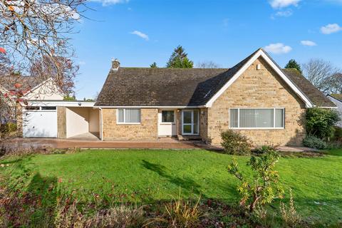 4 bedroom detached bungalow for sale, Fairfax Gardens, Menston LS29