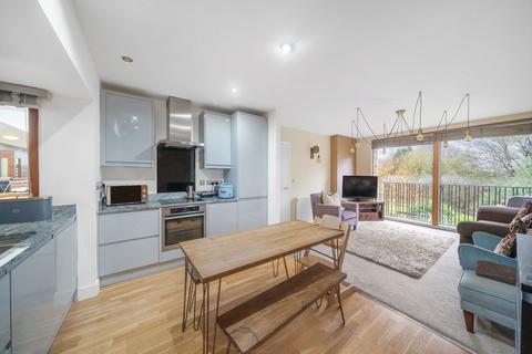 2 bedroom apartment for sale, Watermill Way, London SW19