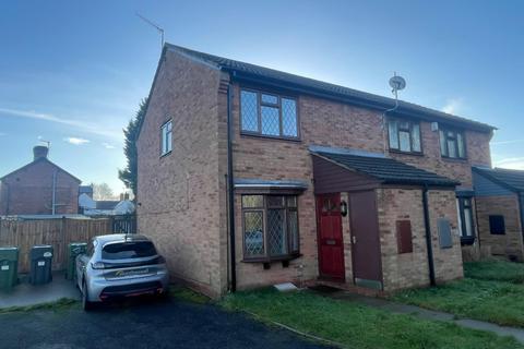 2 bedroom end of terrace house to rent, Sanders Road, Bromsgrove B61