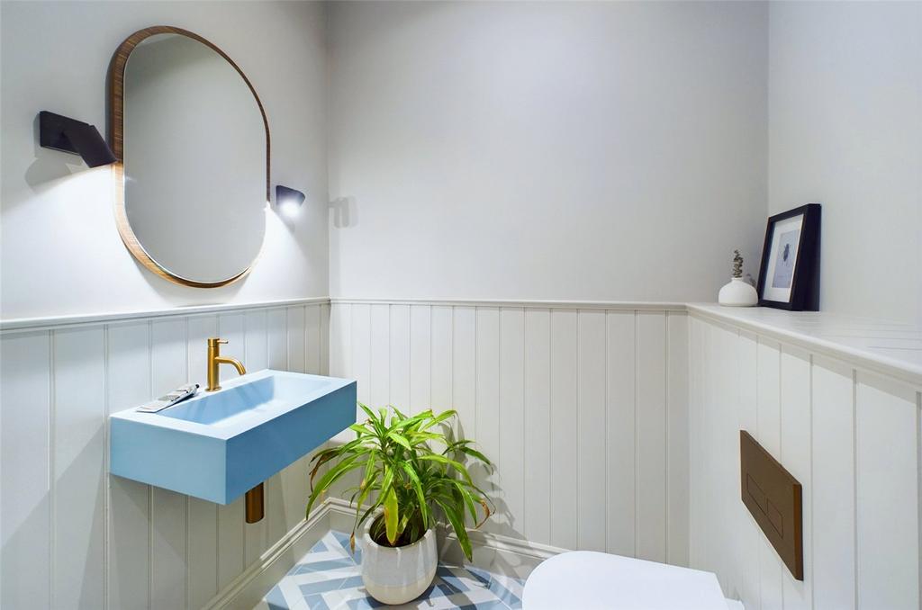 Gf Cloakroom