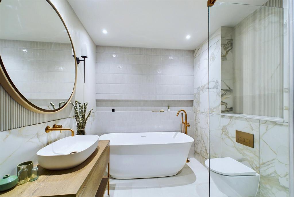 Master En-Suite