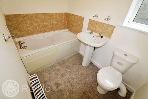 1 bedroom end of terrace house to rent, Market Street, Whitworth, OL12