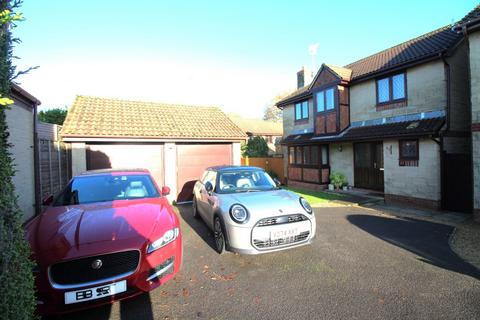 4 bedroom detached house for sale, Lavender Close, Thornbury