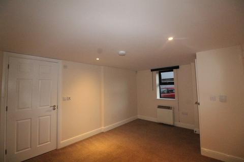 1 bedroom house to rent, Coach House, Station Close